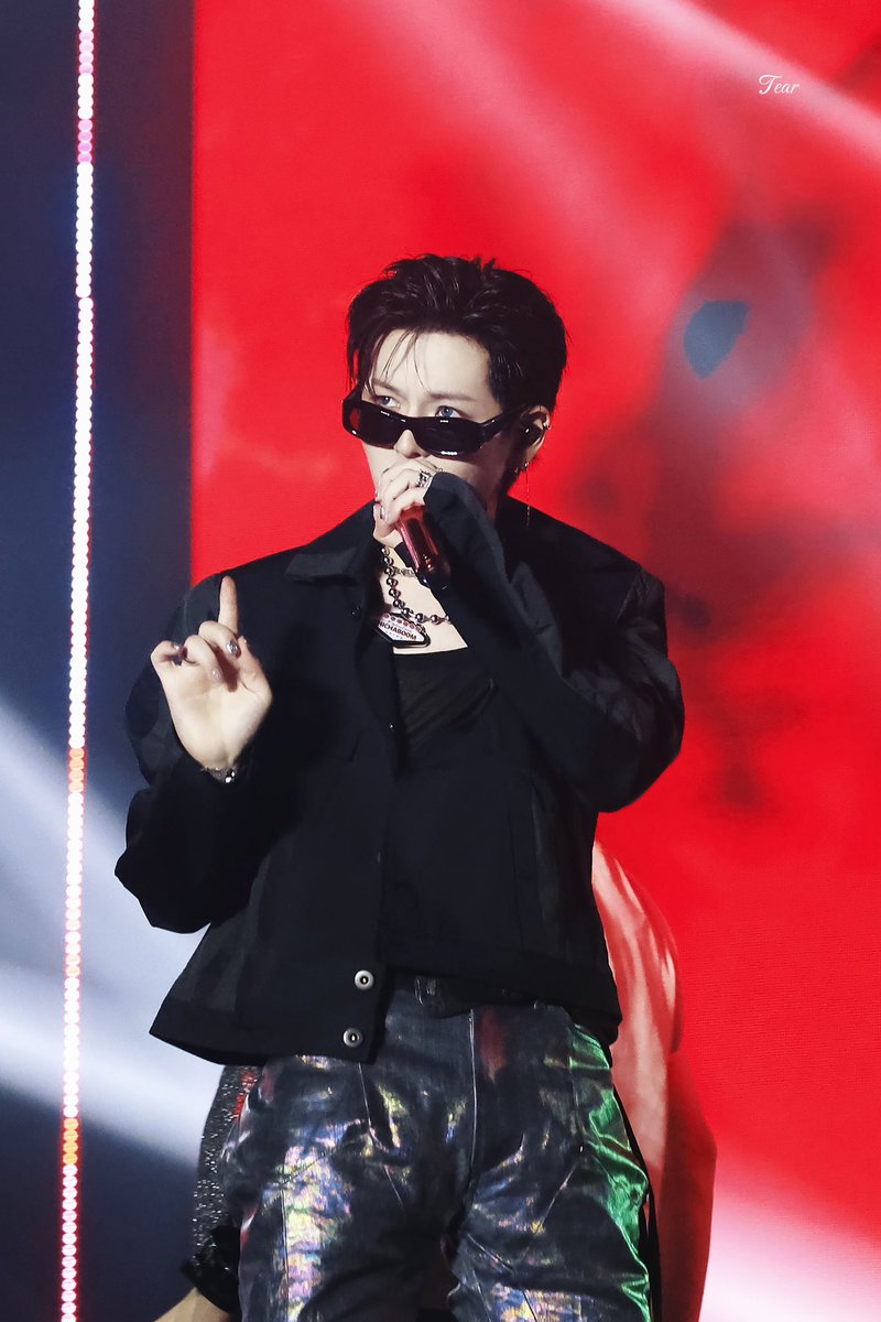 KANEMOTO YOSHINORI Y'ALL!! 🖤❤

#요시 #YOSHI #ヨシ #TREASURE #트레저