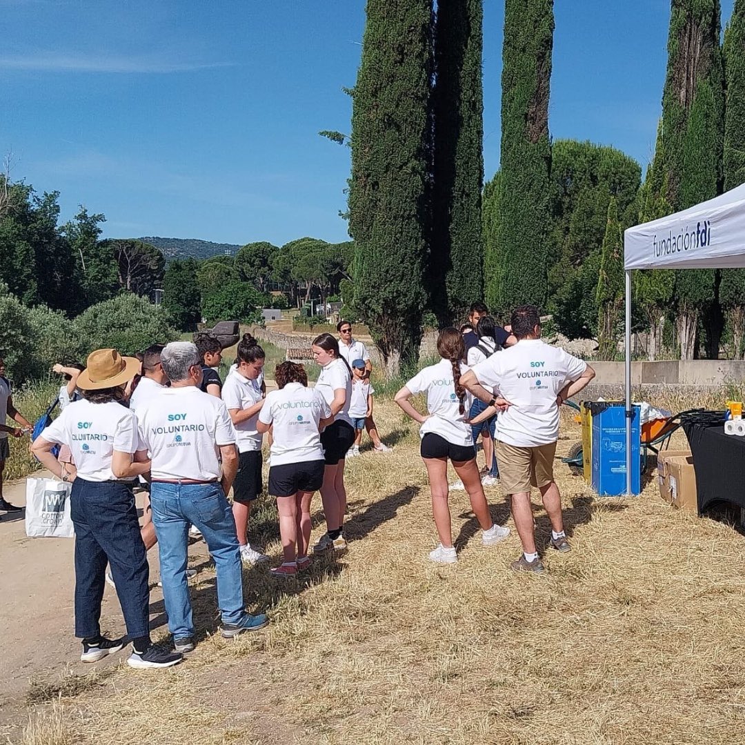 🌍💙 ¡Así vivimos una jornada increíble por el medio ambiente junto a <a href="/la_Mutua/">Mutua Madrileña</a> y <a href="/apanid/">apanid</a> !

El pasado fin de semana nos unimos para cuidar lo que más importa: nuestro planeta 🌱

Realizamos una limpieza de río, instalamos mesas de picnic accesibles y un taller infantil 🎨🌿
