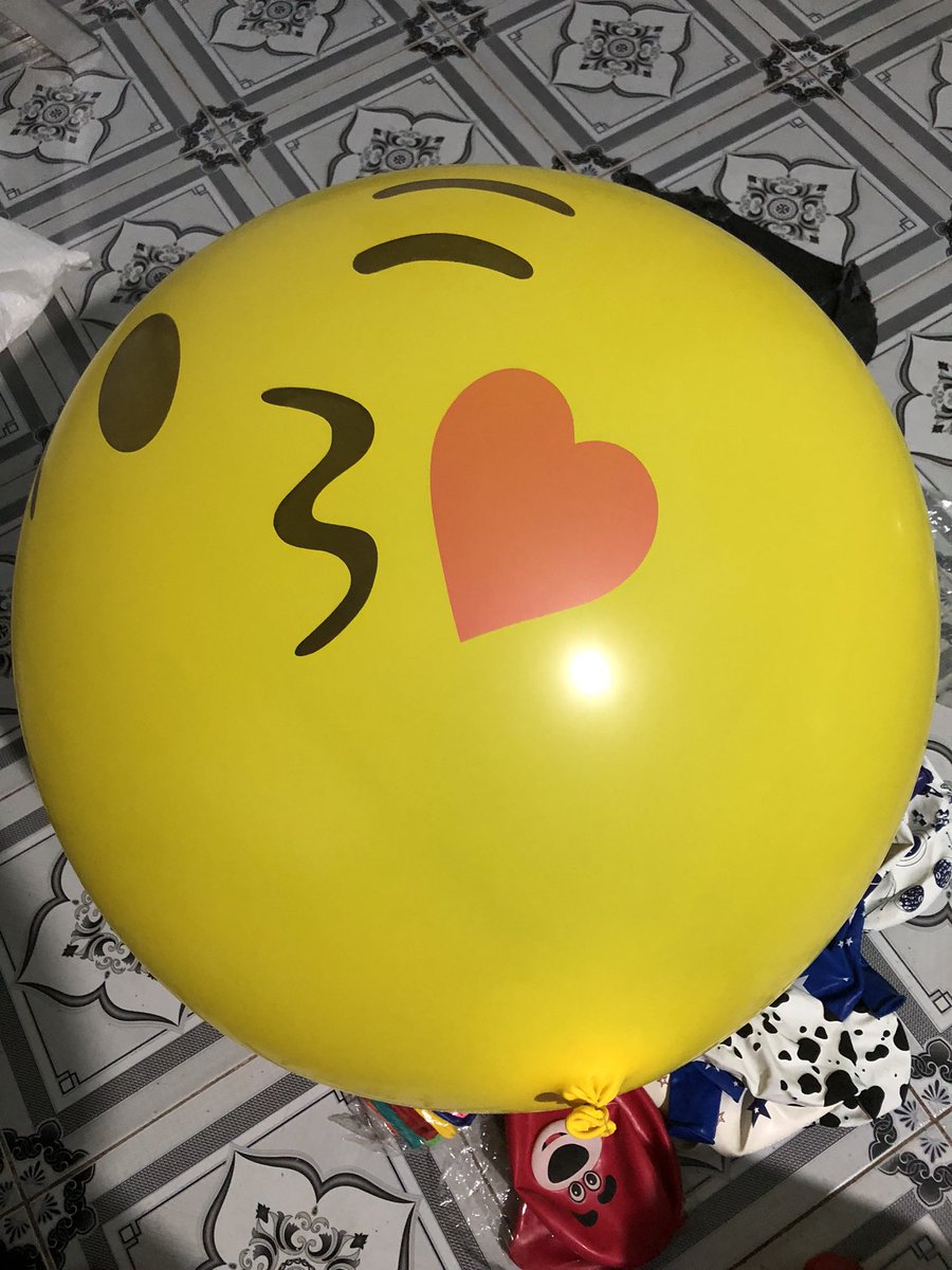 I’ve received quite a package (around 70 balloons),
They all 36” 😶