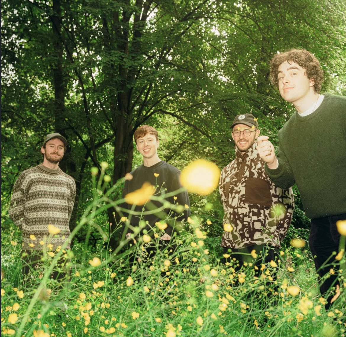 traitsliverpool's tweet photo. Our New Single “Nothing’s Ever Good Enough” Is OUT NOW on @spotify and @applemusic 💛💛
Link in bio! https://t.co/nJ1nbKF9Lf