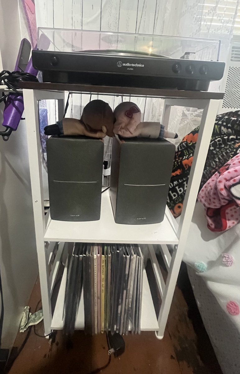 enaemonmon's tweet image. mizuena on da speakers