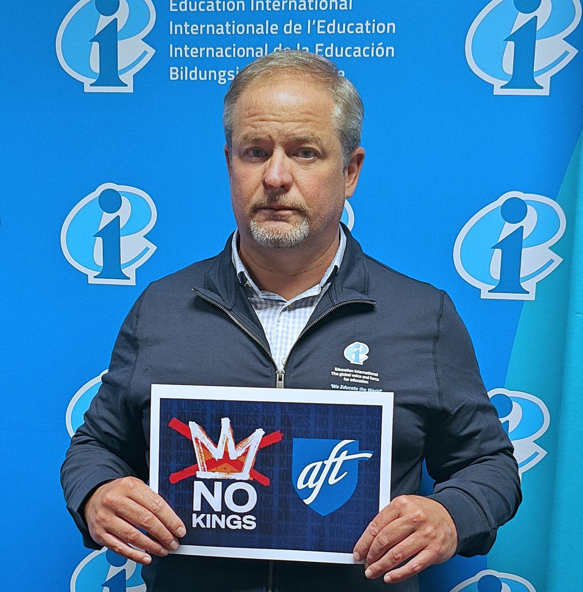 ‼️ Schools under attack. Immigrants targeted. Protesters detained. The Trump administration is waging war on democracy.

🇺🇸  This June 14, educators are joining nationwide marches for people over power.

✊🏽 Education International stands with you!

📢 #NoKings

<a href="/AFTunion/">AFT</a>