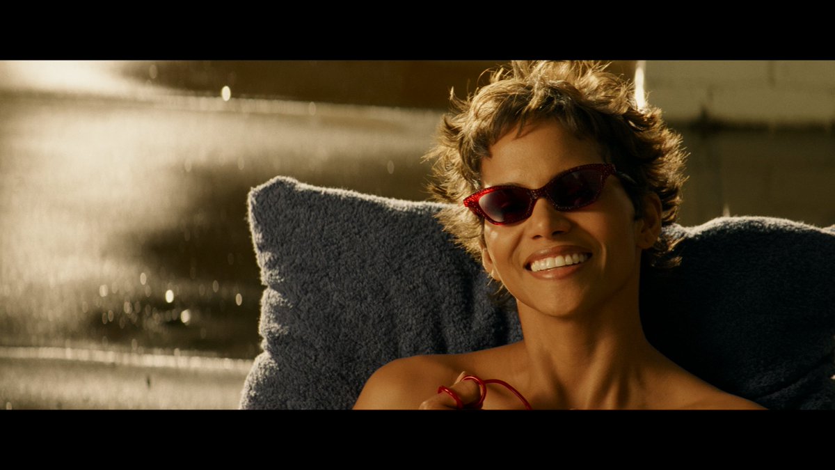 HighDefDiscNews's tweet image. The 4K screenshots for SWORDFISH on 4K UHD Blu-ray are done, and I'm about to publish them on the website. But first, here is a post with four 4K shots of Halle Berry in the film. 4K screenshots set with Blu-ray vs. 4K Screenshots Comparison inbound. #4K #Swordfish #HalleBerry