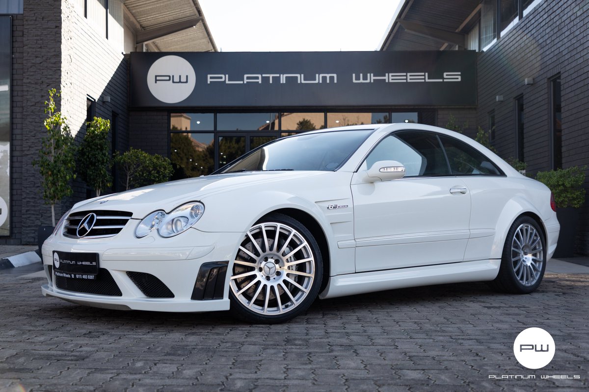 platwheels's tweet photo. Not every day that a special car like this makes an appearance at our showroom. The exquisite 2008 Mercedes-Benz CLK 63 Coupe Black Series 🔥🔥🔥
#mercedesclk #mercedes #clk63blackseries #mercedesbenz #clk63 https://t.co/EUNzuYpOE4
