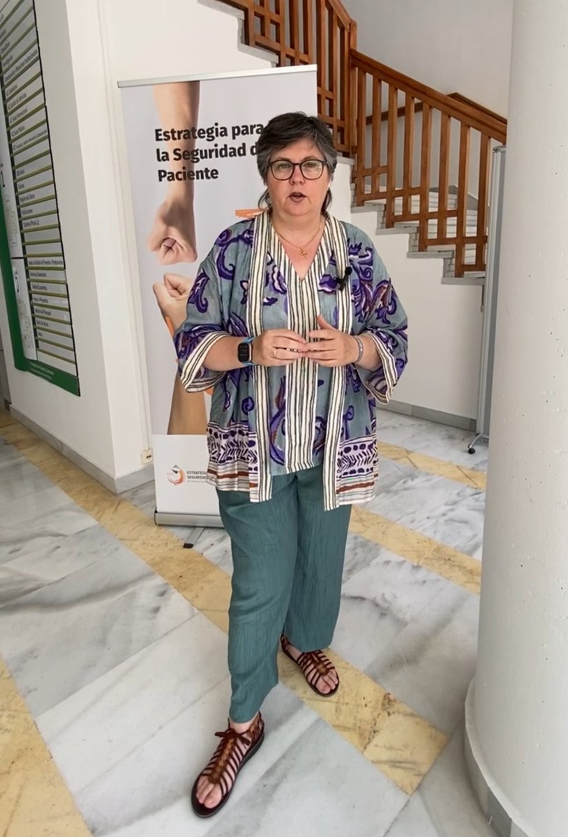 Estuvimos en el #CongresoSeguridadPaciente en la #EscuelaAndaluzaSaludPública. Isabel Martínez destacó la importancia del #TrabajoSocialSanitario y la planificación social del alta hospitalaria. Consulta más aquí 👉 f.mtr.cool/gerohfosrk #SaludMental