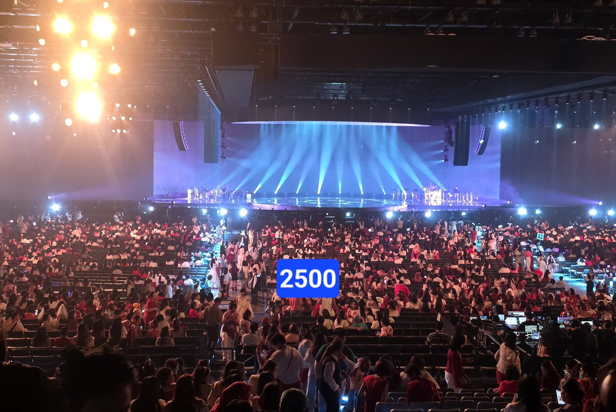 HoshinLab88's tweet photo. รีวิวแต่ละมุม โซน 2 
2500 แถวสุดท้าย
3000 แถว หน้าB
3500 แถวหน้าA
4500 แถวสุดท้าย

#BKPPWeddingConcert_D1
#TheRedEnvelopeCollection
#BKPPWeddingConcert https://t.co/vTpPSO8K4r