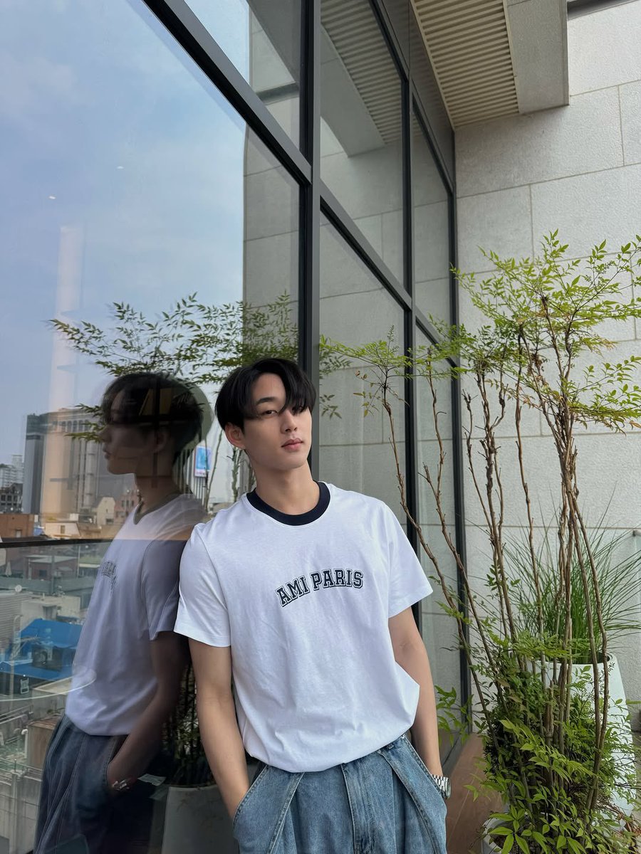 harxeuphoria's tweet photo. EST IN KOREA!! 💙

#est_rvp https://t.co/HE43xtqoJ4