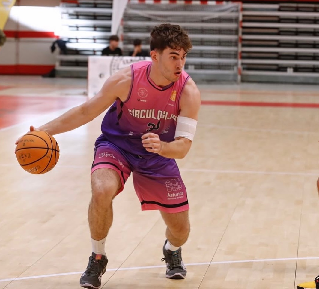 Gijón/Xixón Deporte (@pdmgijon) on Twitter photo 🇪🇸 Salvador Gallego ha sido convocado por la <a href="/BaloncestoESP/">Baloncesto España</a> sub-20 para el Europeo de Grecia 🏀
🔥 El ala-pívot de <a href="/CirculoGijon/">Círculo Gijón Noega Baloncesto</a> , formado en <a href="/valenciabasket/">Valencia Basket Club</a> , destaca por su energía y capacidad anotadora.
🎉 ¡Enhorabuena! 🇪🇸 Salvador Gallego ha sido convocado por la <a href="/BaloncestoESP/">Baloncesto España</a> sub-20 para el Europeo de Grecia 🏀
🔥 El ala-pívot de <a href="/CirculoGijon/">Círculo Gijón Noega Baloncesto</a> , formado en <a href="/valenciabasket/">Valencia Basket Club</a> , destaca por su energía y capacidad anotadora.
🎉 ¡Enhorabuena!