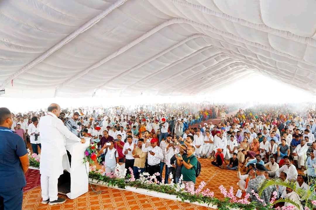 आज अमर शहीद नानक जी भील की  प्रतिमा  पर लोकसभा के मान्य अध्यक्ष ओम जी बिरला जी ने डाबी में माल्यार्पण किया और मेले में शिरकत कर आम जन को किया संबोधित स्पीकर बिरला जी ने विमान हादसे पर जताया दुख  <a href="/ombirlakota/">Om Birla</a>