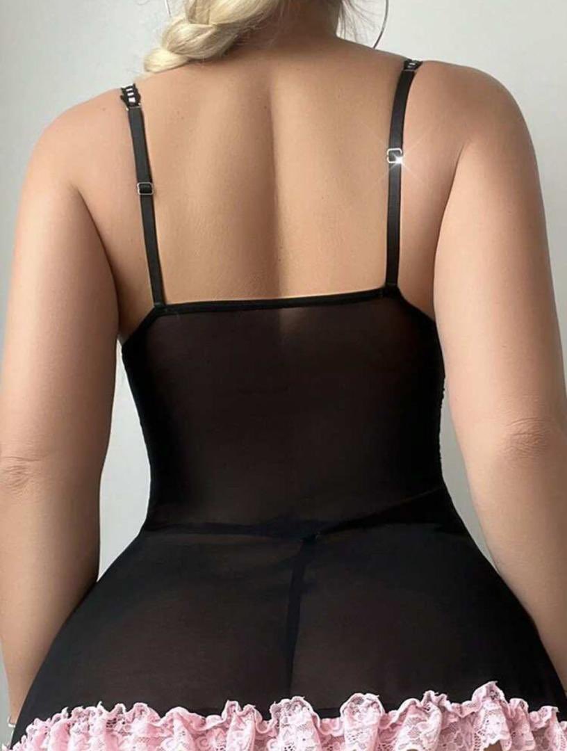 ToceKollections's tweet photo. DAPHNE LINGERIE 

No much talk, you already know the quality we serve 💯💯

Picture is not doing enough justice to the beauty of the details

Color available as seen (Black and pink) 

It comes as seen with the socks 

Sizes: S, M, L, XL 

Price: N24,000 https://t.co/CsheI7LoRu