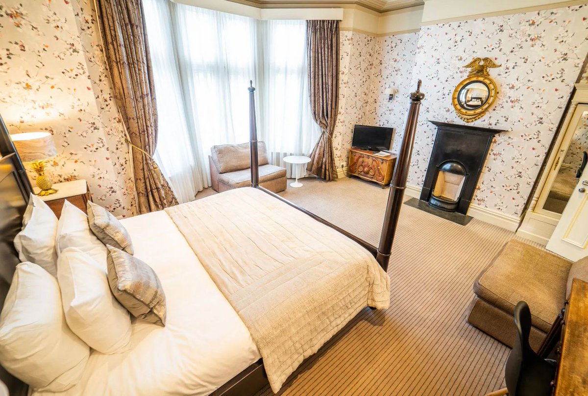Around About Britain (@aroundaboutbrit) on Twitter photo Look no further than Brooks Guesthouse, an award-winning boutique guesthouse just 350 metres below the iconic Royal Crescent and a 7-minute stroll from Bath’s shops, restaurants, bars and top attractions.
🛏️ Bed & Breakfast
aroundaboutbritain.co.uk/Somerset/79
<a href="/Brooksguesthous/">Brooks Guesthouse's</a> #Bath Look no further than Brooks Guesthouse, an award-winning boutique guesthouse just 350 metres below the iconic Royal Crescent and a 7-minute stroll from Bath’s shops, restaurants, bars and top attractions.
🛏️ Bed & Breakfast
aroundaboutbritain.co.uk/Somerset/79
<a href="/Brooksguesthous/">Brooks Guesthouse's</a> #Bath