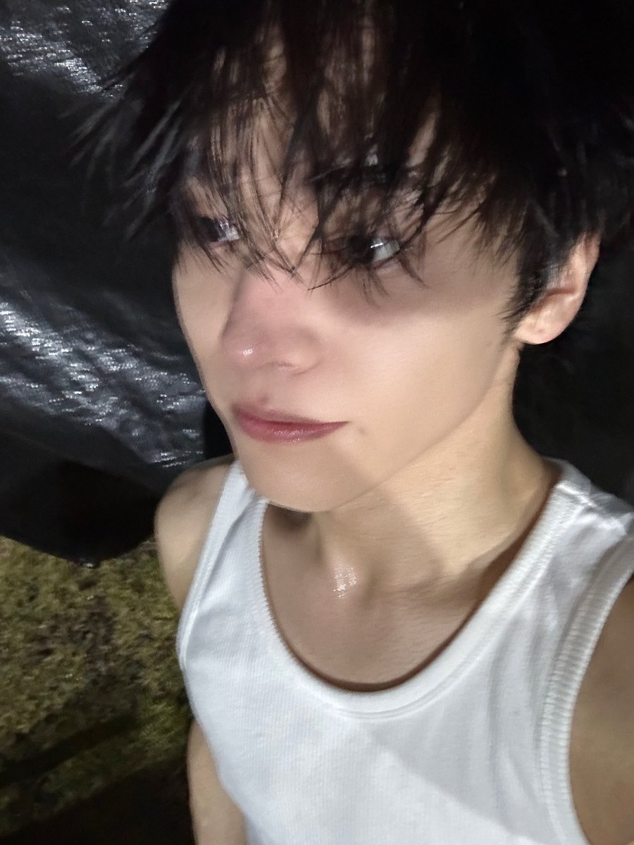 WM_ONOFF's tweet image. [#유 #U] Before          After