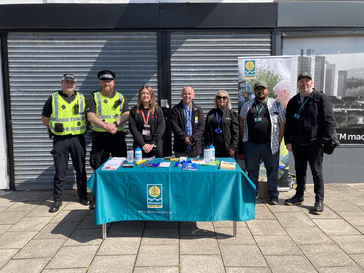 Glasgow City Council (@glasgowcc) on Twitter photo We've just wrapped up a Week of Action in Cardonald🎉
<a href="/HillingtonPS/">HillingtonPrimary</a> pupils tackled litter, met local heroes from the fire station, and even got to try the hose🌍🔥
Together with our partners, we're making a difference in our community! 💪
#CardonaldWeekofAction We've just wrapped up a Week of Action in Cardonald🎉
<a href="/HillingtonPS/">HillingtonPrimary</a> pupils tackled litter, met local heroes from the fire station, and even got to try the hose🌍🔥
Together with our partners, we're making a difference in our community! 💪
#CardonaldWeekofAction