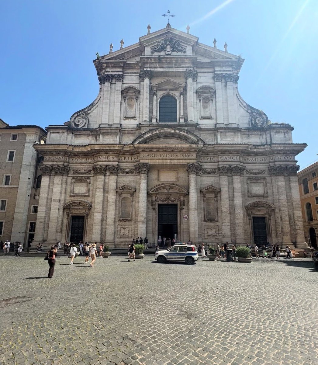 Abbacinante
#Roma Chiesa di S. Ignazio di Loyola