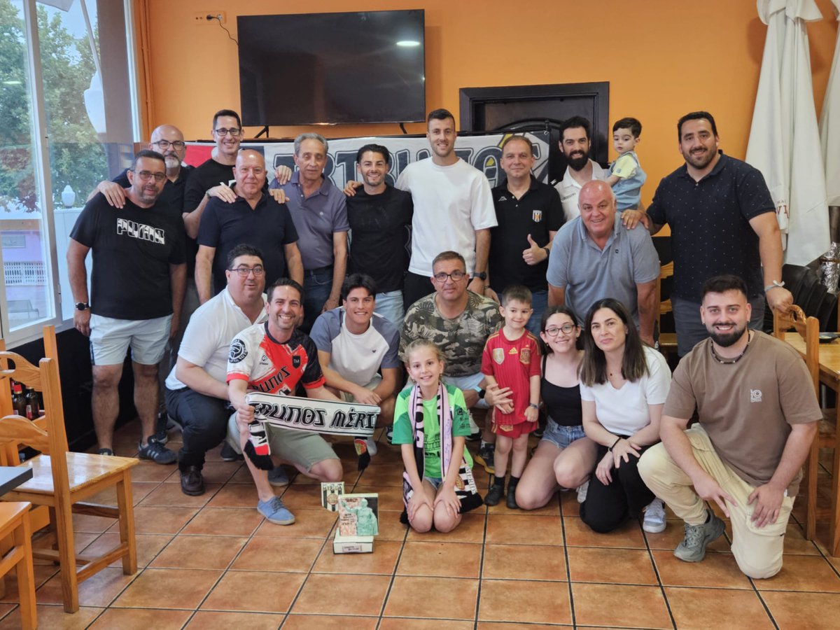 Tribunos Mérida (@tribunosmerida) on Twitter photo No nos olvidamos que de lo mejor es este grupo de aficionados que comparten una misma pasión que los ha unido! Y los que no pudieron asistir, todos <a href="/TribunosMerida/">Tribunos Mérida</a> 🔥 No nos olvidamos que de lo mejor es este grupo de aficionados que comparten una misma pasión que los ha unido! Y los que no pudieron asistir, todos <a href="/TribunosMerida/">Tribunos Mérida</a> 🔥