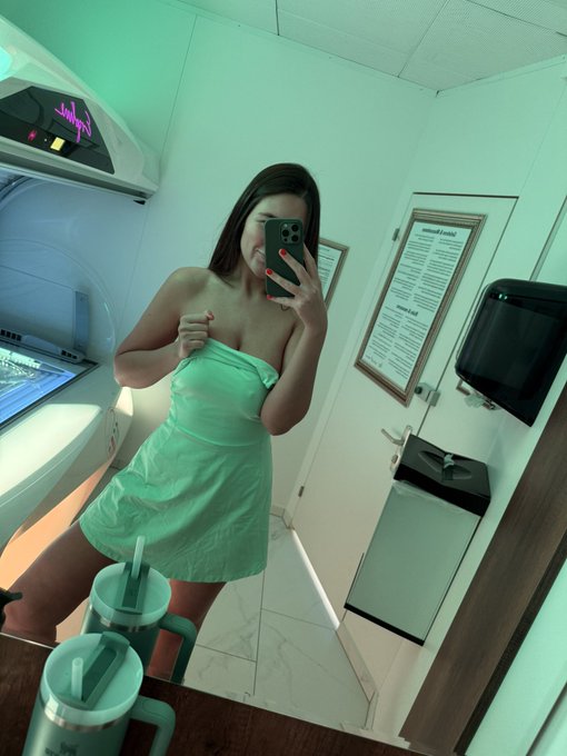 Watch Juliette Claire | Munich | Zurich | FMTY's leaked NSFW photo on TwXstars