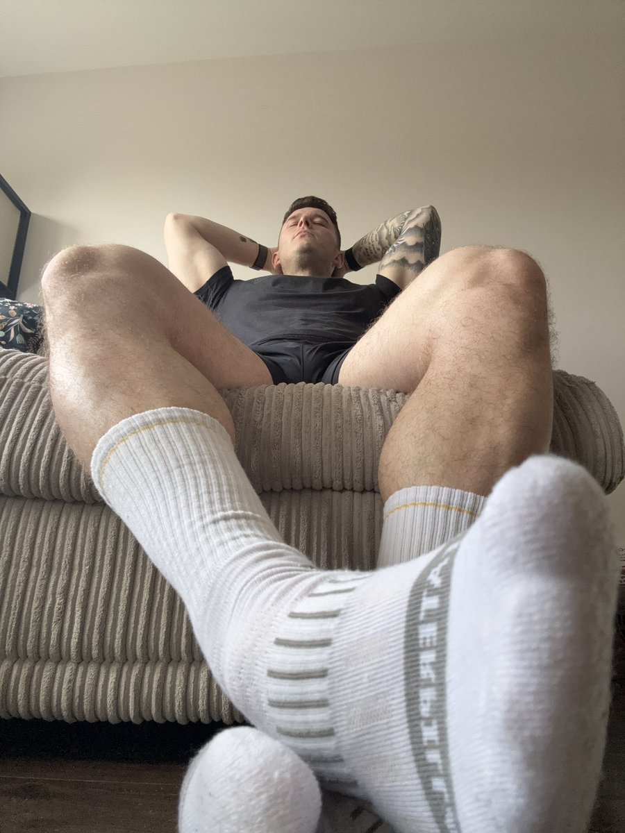 Neil Smith π¬π§ (@real_neilsmith) on Twitter photo TGIF who here knows how to serve & worship? π TGIF who here knows how to serve & worship? π