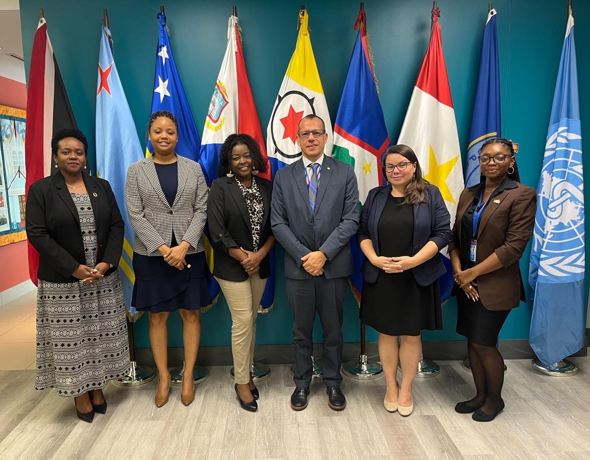 UNFPA Deputy Director Ms. Jenny Karlsen and team met with Dr. Gabriel Vivas Francesconi, Head of Office at PAHO/WHO 🇹🇹 🤝 

Together, UNFPA and PAHO remain committed to improving the health and well-being of all people in Trinidad and Tobago.

<a href="/pahowho/">PAHO/WHO</a>

#UNFPA #PAHO #HealthForAll