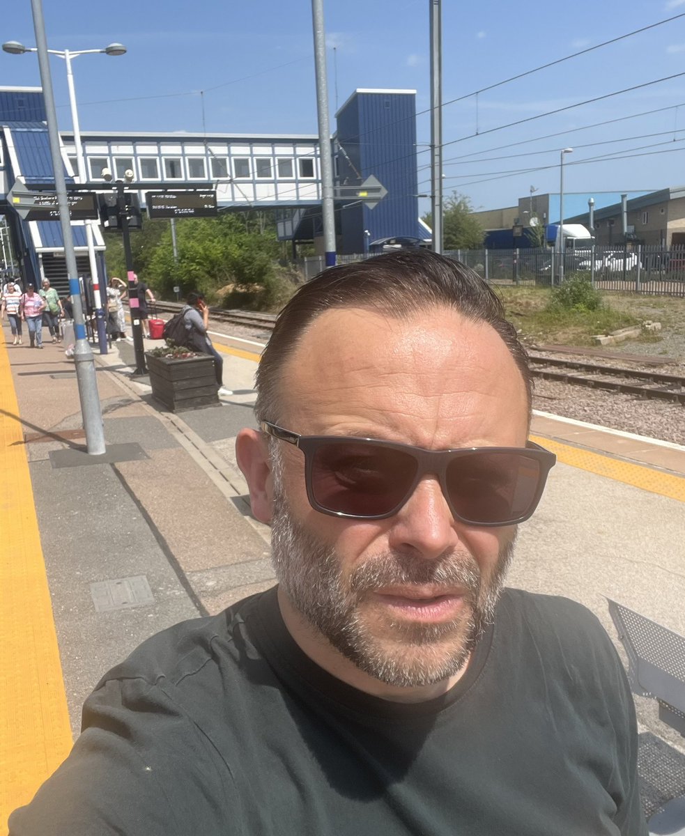 Geoff Norcott (@geoffnorcott) on Twitter photo Heading into London to hop back on <a href="/TimesRadio/">Times Radio</a> from 7pm
We’ll be..
Trying to make jokes about serious news with <a href="/rialinacom/">Ria Lina ⚜️</a>
Going from pranking PMs to bog stand up tours with <a href="/SimonBrodkin/">Simon Brodkin</a>
Plus loads more.. Heading into London to hop back on <a href="/TimesRadio/">Times Radio</a> from 7pm
We’ll be..
Trying to make jokes about serious news with <a href="/rialinacom/">Ria Lina ⚜️</a>
Going from pranking PMs to bog stand up tours with <a href="/SimonBrodkin/">Simon Brodkin</a>
Plus loads more..