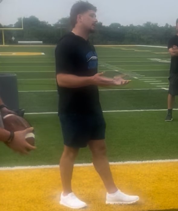 Sycamore Football (@sycamoreaves_fb) on Twitter photo Big thanks to <a href="/EthanSweat/">Ethan Sweat</a> , Thomas More Saint, for sharing his journey at Moeller with our players—rebounding after a tough loss, leaning on teammates, and trusting the process with his coaches. Powerful message from someone who’s been there. Keep grinding, Ethan!🏈💯 Big thanks to <a href="/EthanSweat/">Ethan Sweat</a> , Thomas More Saint, for sharing his journey at Moeller with our players—rebounding after a tough loss, leaning on teammates, and trusting the process with his coaches. Powerful message from someone who’s been there. Keep grinding, Ethan!🏈💯