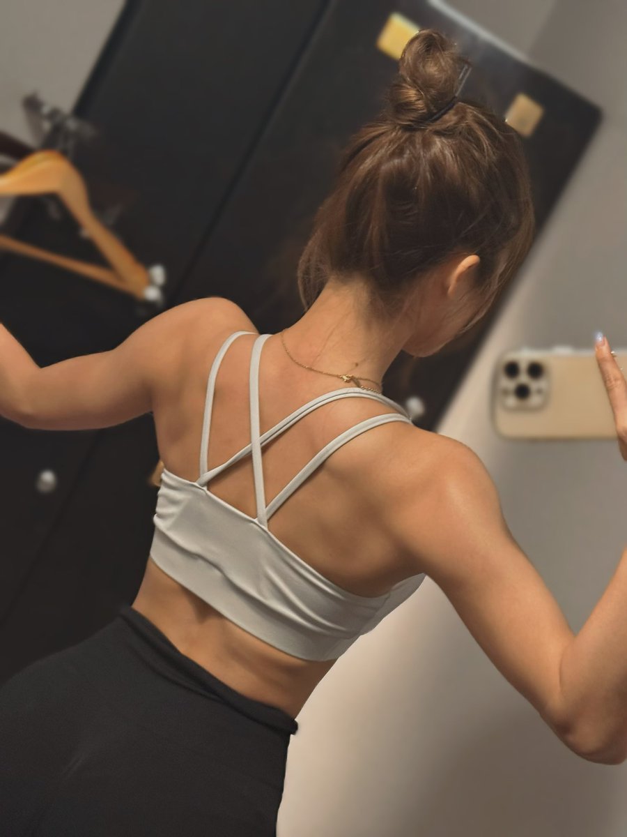 これが脱いだら▷▶こう

mi-muse.mi-glamu.com/kyoka_a.smiley…