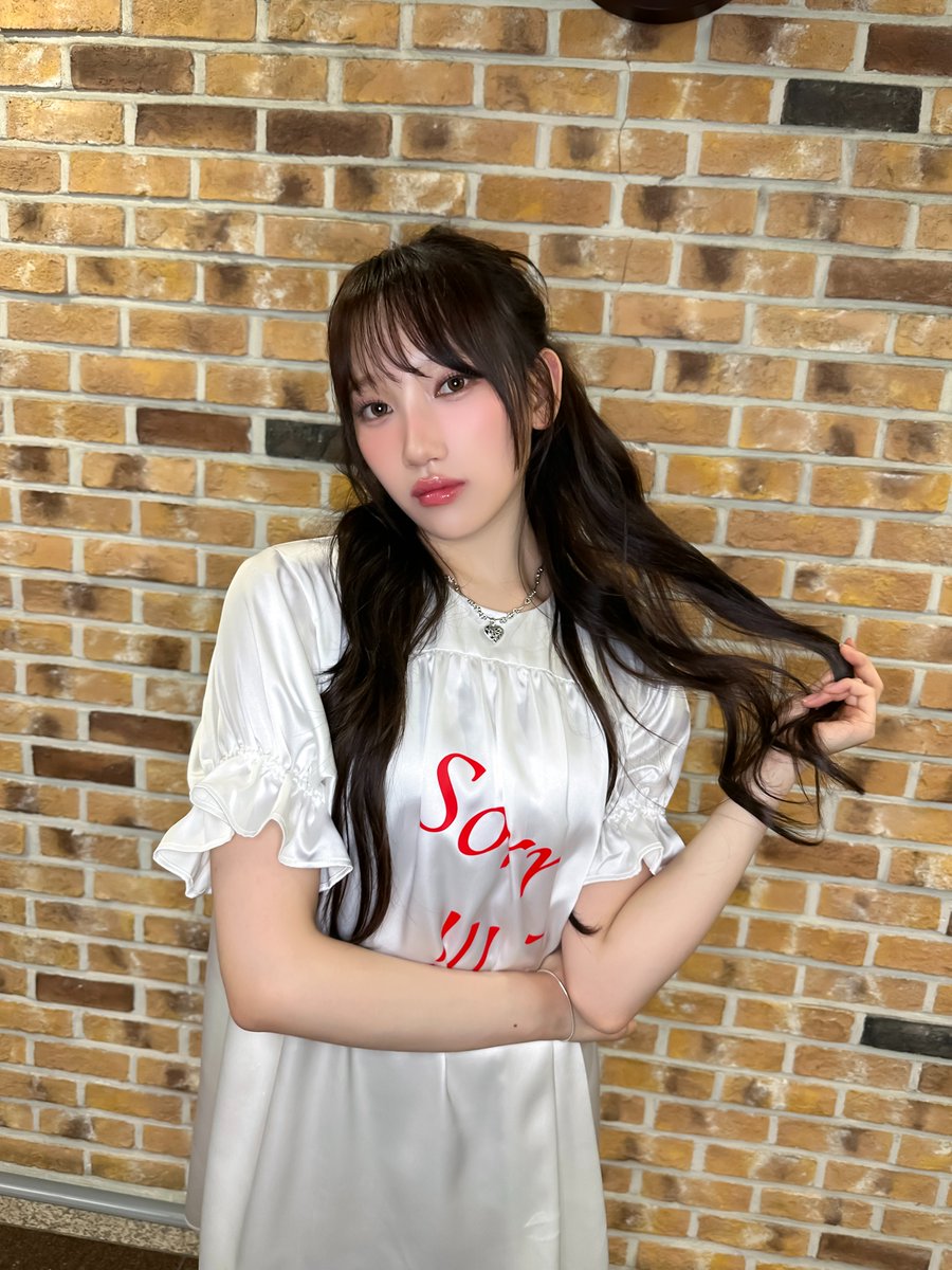 ∧,,,∧
(  ̳• · • ̳)
/    づ♡

#USPEER #유스피어 #SOEE #소이