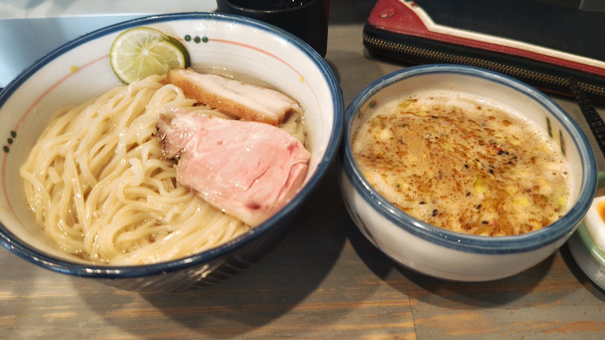 kanchake's tweet photo. 会社の近くのラーメンクソ美味い https://t.co/v40psAvGIl