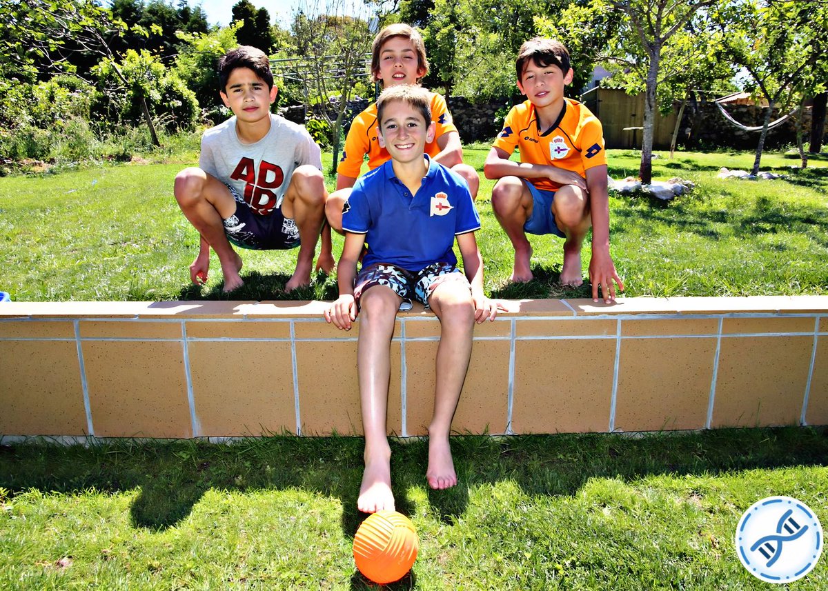 📸 𝐅𝐨𝐭𝐨 𝐝𝐞𝐥 𝐝𝐢́𝐚: 

Cuatro niños, un balón y un mismo sueño: 𝐇𝐮𝐠𝐨 𝐍𝐨𝐯𝐨𝐚, 𝐃𝐚𝐧𝐢 𝐁𝐚𝐫𝐜𝐢𝐚, 𝐉𝐚𝐢𝐫𝐨 𝐲 𝐍𝐨𝐞𝐥. ✨💙