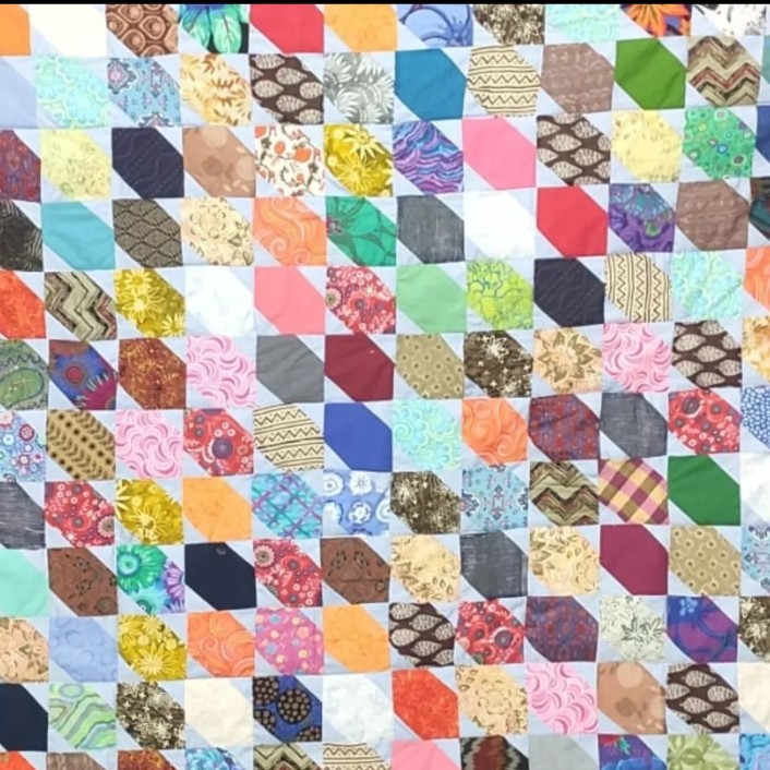 BlrQuilt's tweet image. Patchwork perfection! ✨
This stunning quilt by Mrs. Nirmala Das is beautifully quilted at @quiltstudiosblr using our precision longarm quilting service. 🧵✨
#QuiltStudiosBLR #LongarmQuilting #PatchworkQuilt #HandmadeQuilt #BangaloreQuilters #IndianQuilters #QuiltArt