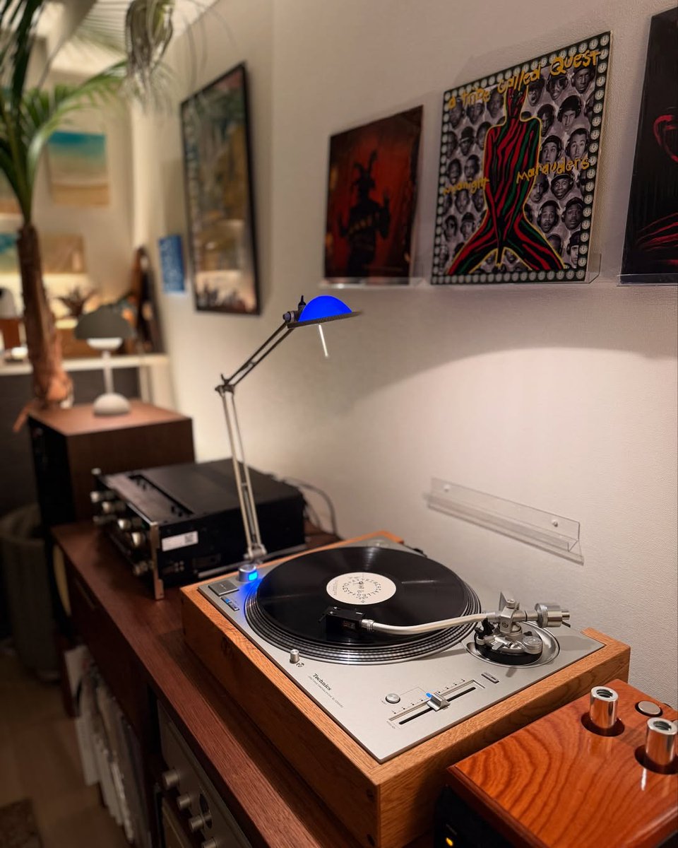 interiorsuckerr's tweet photo. What music would you listen to in this room? https://t.co/6icP1SgVE0