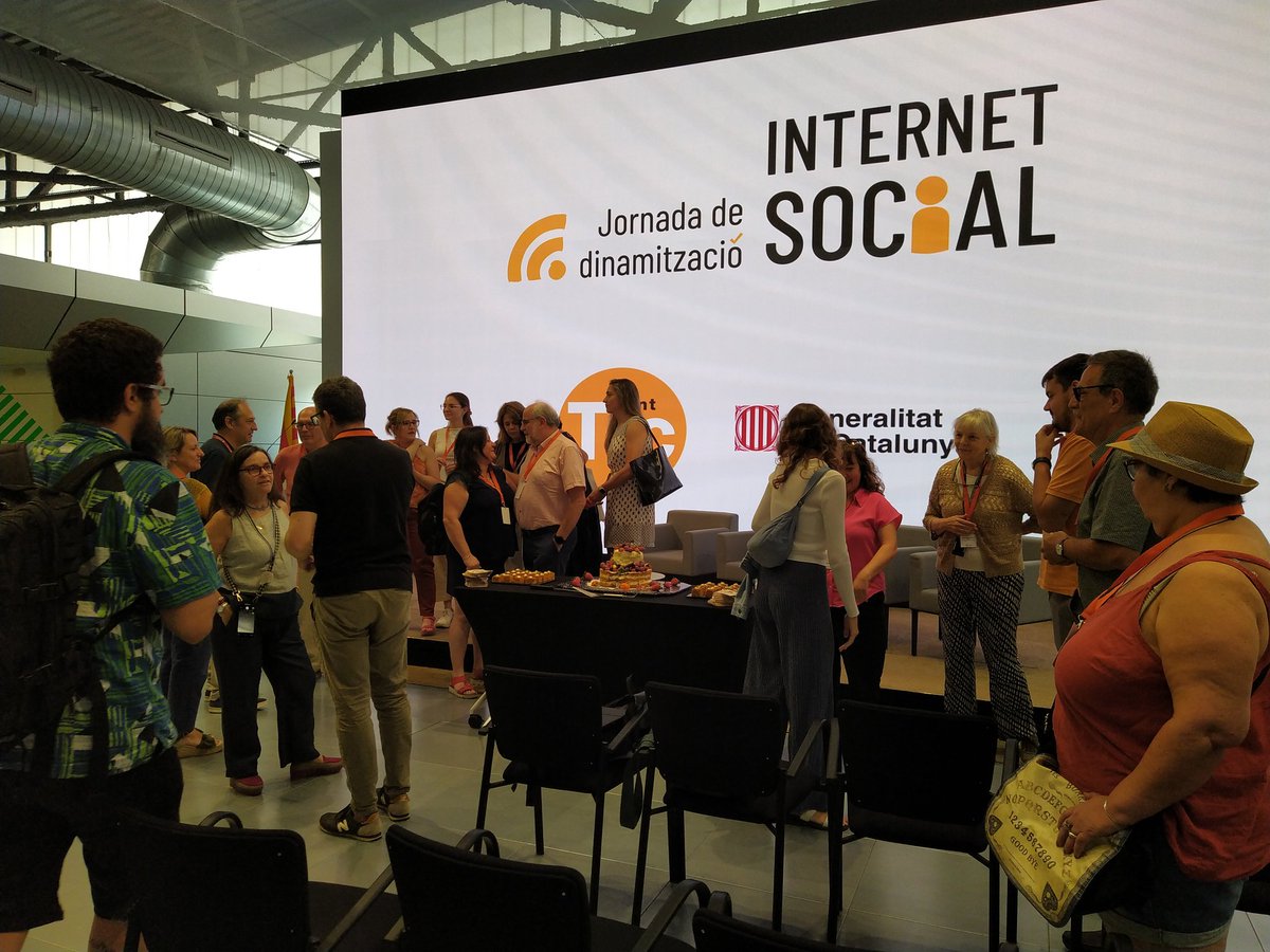 Xarxa Punt TIC (@punttic) on Twitter photo <a href="/anapolo___/">Ana Polo</a> <a href="/AllDigitalEU/">ALL DIGITAL</a> <a href="/SomosDigital_/">Asociación Somos Digital</a> <a href="/UOCuniversitat/">UOCuniversitat</a> <a href="/barcelonactiva/">Barcelona Activa</a> <a href="/donestech/">DONESTECH</a> <a href="/CanodromBCN/">Canòdrom -Ateneu d'Innovació Digital i Democràtica</a> <a href="/la_UPC/">Universitat Politècnica de Catalunya (UPC)</a> <a href="/pangea_org/">Pangea.org internet ètic i solidari</a> <a href="/ciberseguracat/">Agència de Ciberseguretat de Catalunya</a> <a href="/colectic_coop/">Colectic</a> <a href="/tic/">TIC Catalunya</a> 🥳 Moltes gràcies a tots i a totes per participar en la #JdIS2025! Un any més, hem construït col•lectivament un bonic espai d'intercanvi, de creixement i de gaudi al voltant de la capacitació digital, la innovació social digital i les #competènciesdigitals! Fins l'any vinent! <a href="/anapolo___/">Ana Polo</a> <a href="/AllDigitalEU/">ALL DIGITAL</a> <a href="/SomosDigital_/">Asociación Somos Digital</a> <a href="/UOCuniversitat/">UOCuniversitat</a> <a href="/barcelonactiva/">Barcelona Activa</a> <a href="/donestech/">DONESTECH</a> <a href="/CanodromBCN/">Canòdrom -Ateneu d'Innovació Digital i Democràtica</a> <a href="/la_UPC/">Universitat Politècnica de Catalunya (UPC)</a> <a href="/pangea_org/">Pangea.org internet ètic i solidari</a> <a href="/ciberseguracat/">Agència de Ciberseguretat de Catalunya</a> <a href="/colectic_coop/">Colectic</a> <a href="/tic/">TIC Catalunya</a> 🥳 Moltes gràcies a tots i a totes per participar en la #JdIS2025! Un any més, hem construït col•lectivament un bonic espai d'intercanvi, de creixement i de gaudi al voltant de la capacitació digital, la innovació social digital i les #competènciesdigitals! Fins l'any vinent!