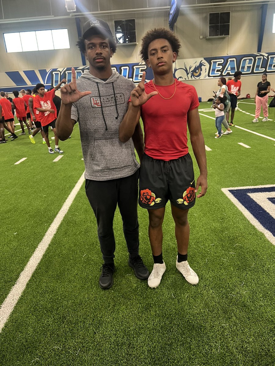 Had a great day at camp, thank you for having me <a href="/TRILLDB/">Coach Ford</a> <a href="/khiyree2/">Khiyree Keith</a>