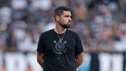 beth_juninho's tweet photo. Engraçado né @Roger_Aguilera que enquanto o outro lado trás coisas de qualidade tu trás as bombas pra gente. Técnico de série C pra nós ? Pfv' kra investi em coisas boas pra gente  🤦🏼‍♂️

O técnico português António Oliveira está muito próximo de acertar com o Clube do Remo. https://t.co/qmDAIynidt