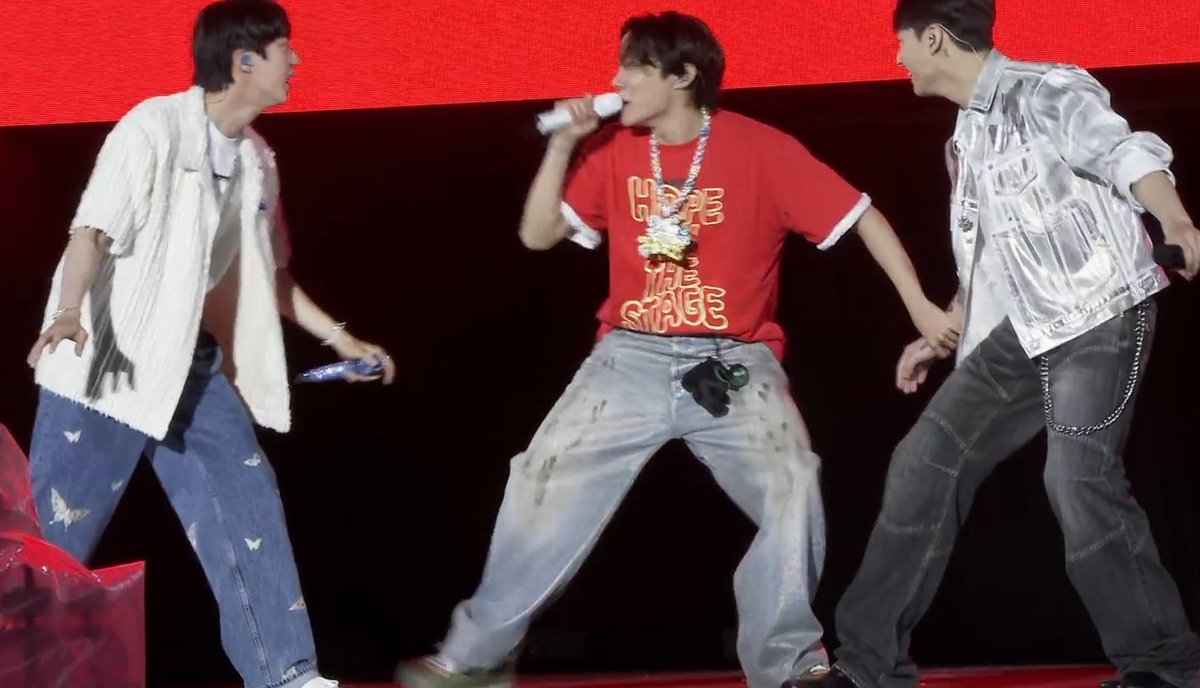 winnttaebear's tweet image. This trio