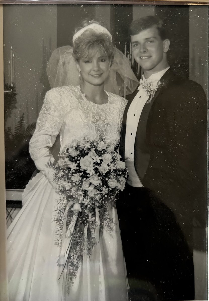 _duanecase's tweet image. Celebrating 33 years of out kicking my coverage! Happy anniversary @PHES3rdgrade! Love you and looking forward to the next 33.