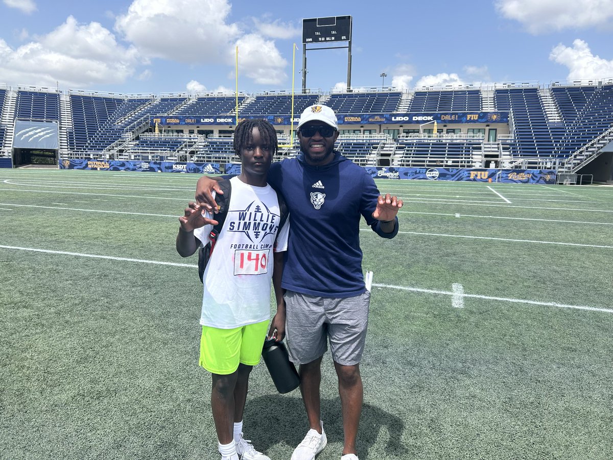 JD_Wiggins2's tweet photo. Had a great time competing at the @FIUFootball camp! 💪🏽🏈 Thank you @CoachDub305 and @HCWillieSimmons the opportunity to showcase my skills. 🙏🏽 #GrindSeason https://t.co/zYRtevdKzJ