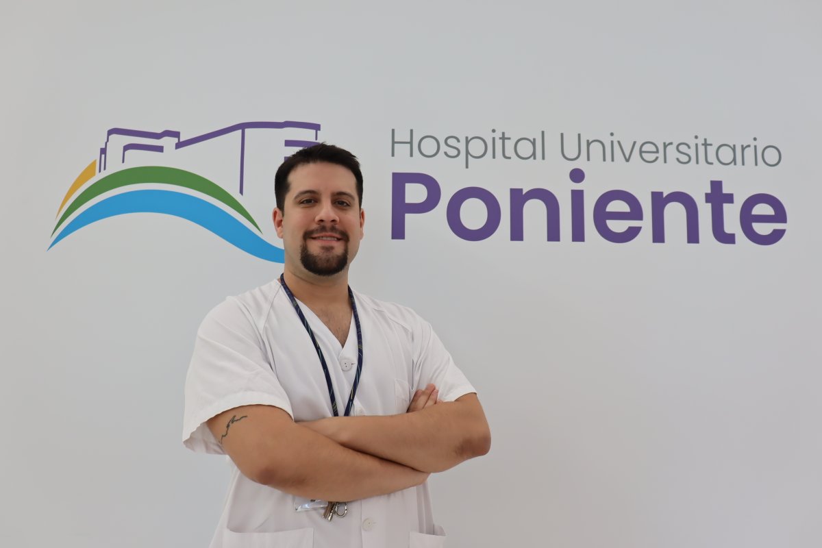 Hospital Universitario Poniente (@huniv_poniente) on Twitter photo Orlando Quevedo, especialista en Urología del #HUnivPoniene nos habla en 'SER Saludables' del cáncer de próstata y su detección precoz
Escucha la entrevista en nuestra web 👇
hospitaldeponiente.es/noticias.php?p…
#SomosPoniente
<a href="/saludand/">Consejería de Salud y Consumo</a> <a href="/AlmeriaJunta/">AlmeríaJunta</a> <a href="/peacro/">PEDRO ACOSTA</a> <a href="/CheloArtero/">Chelo Artero</a> <a href="/Salvamaroto/">Salva Maroto</a> Orlando Quevedo, especialista en Urología del #HUnivPoniene nos habla en 'SER Saludables' del cáncer de próstata y su detección precoz
Escucha la entrevista en nuestra web 👇
hospitaldeponiente.es/noticias.php?p…
#SomosPoniente
<a href="/saludand/">Consejería de Salud y Consumo</a> <a href="/AlmeriaJunta/">AlmeríaJunta</a> <a href="/peacro/">PEDRO ACOSTA</a> <a href="/CheloArtero/">Chelo Artero</a> <a href="/Salvamaroto/">Salva Maroto</a>