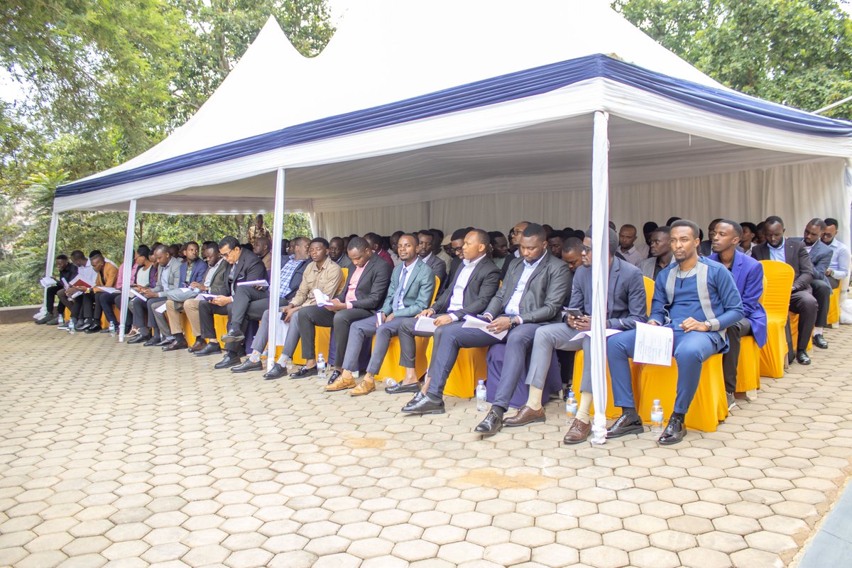 RwandaEngineers's tweet image. The ceremony, led by Chairman Eng. Gentil Kangaho, Registrar &amp;amp; Council Member Eng. Alexis Dushimire Hategekimana, and CEO/Executive Secretary @Sabiti1Steven, welcomed this talented cohort into our professional family.1/2

#EngineeringExcellence# #EngineeringEthics #OathTaking