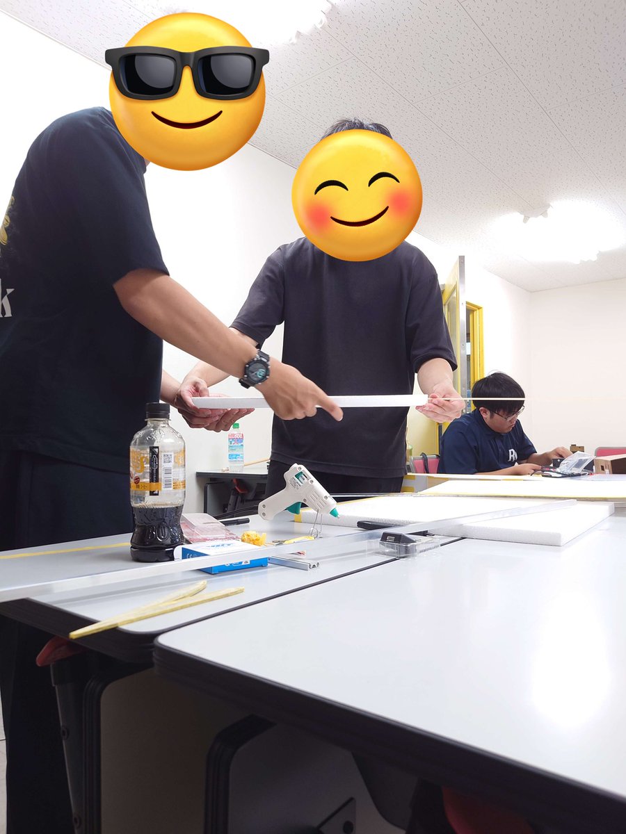 ひこロボに向けて練習機制作
練習機は主翼は完成👍
あとは制御、尾翼かな？