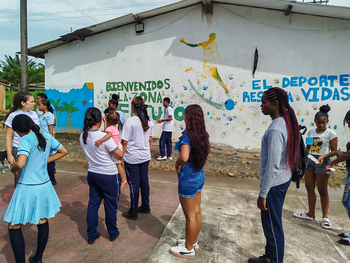 Desde #PaLantePazcífico apoyado por <a href="/UEenColombia/">Unión Europea en Colombia 🇪🇺</a> y <a href="/AEXCID_/">AEXCID</a> trabajamos con jóvenes del entorno protector 'Mi espacio seguro' en Palo Seco-Alto Mira y Frontera, #Tumaco, potenciando conocimientos para la conservación del ambiente y construcción de un territorio libre de violencia