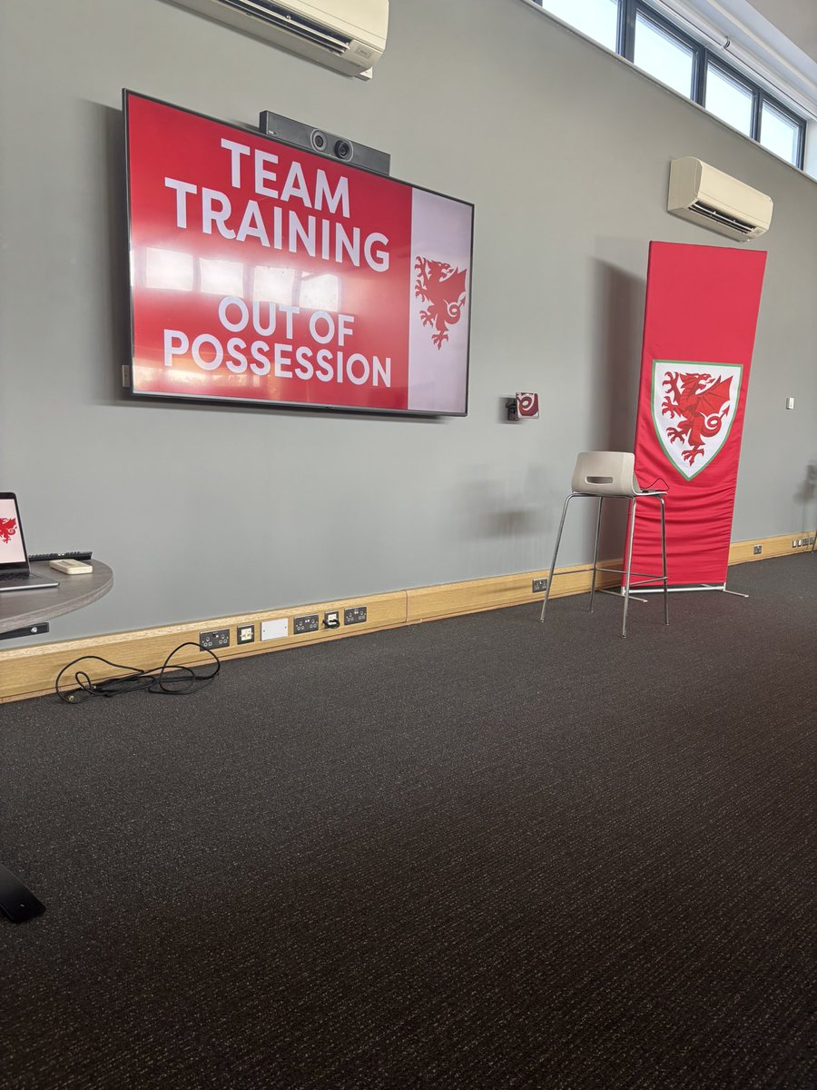 First residential of UEFA A Licence done ✅

4 days of learning &amp; LOTS to take away from it! Met some great people and been taught by fantastic tutors!

The next 12 months are going to be a challenge but it’s one I relish and hoping to thrive in! 👊🏻🔴