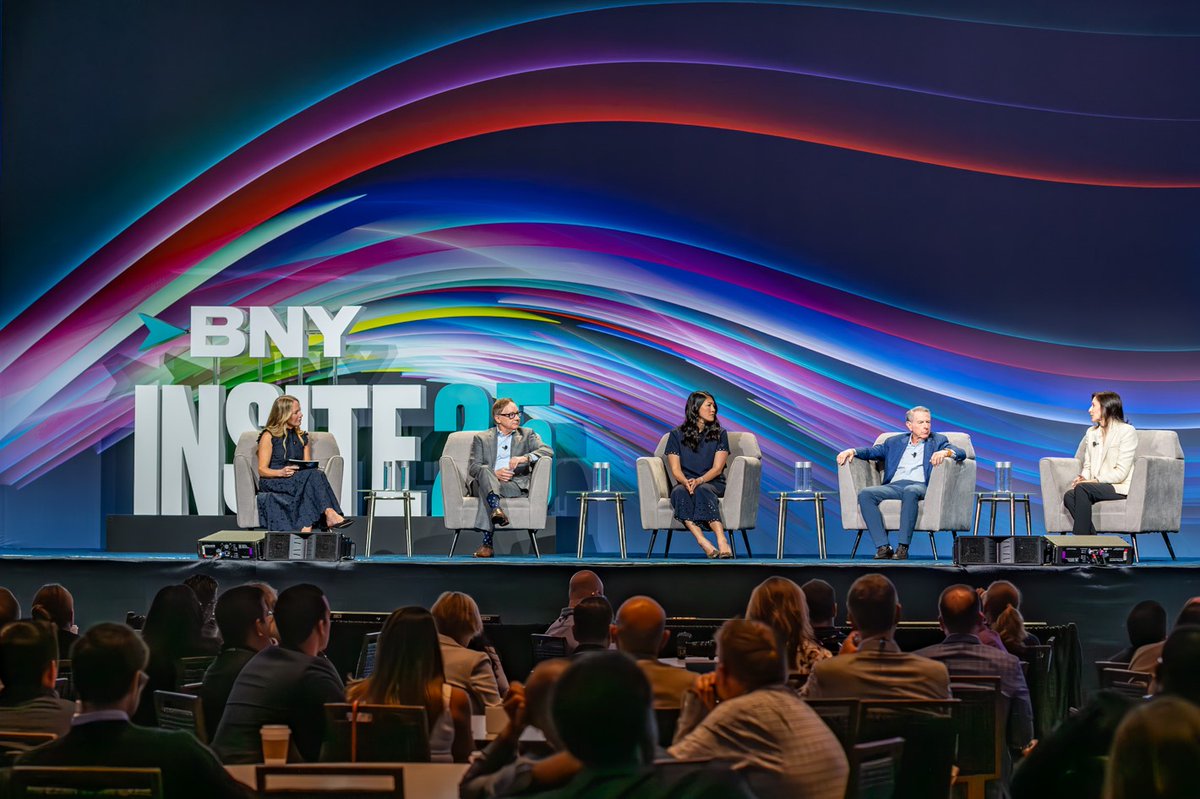 Still buzzing from this #realinsite keynote session, where we put a "lens 🔍 on the trends" with leaders on the frontlines of wealth management. 
 
<a href="/Pershing/">BNY Pershing</a>’s Christina Townsend led an incredible panel with industry leaders Jennifer Xi of <a href="/BNYglobal/">BNY</a>, David DeVoe of DeVoe &amp; Co.,