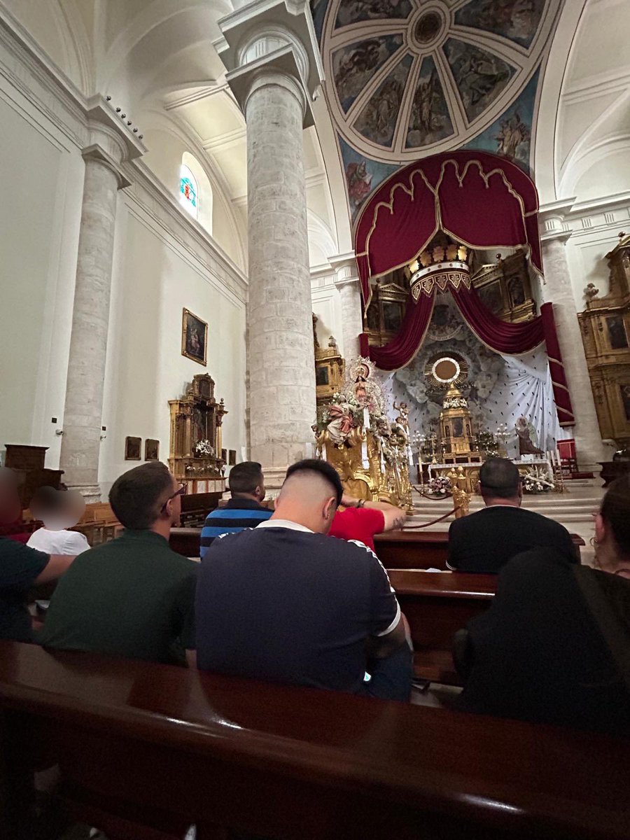 Te lo pedimos, y como siempre nos escuchaste y nos lo concediste.

Siempre en deuda contigo, Patrona.

Orgullosos de ser getafenses y de respetar y honrar nuestras tradiciones.