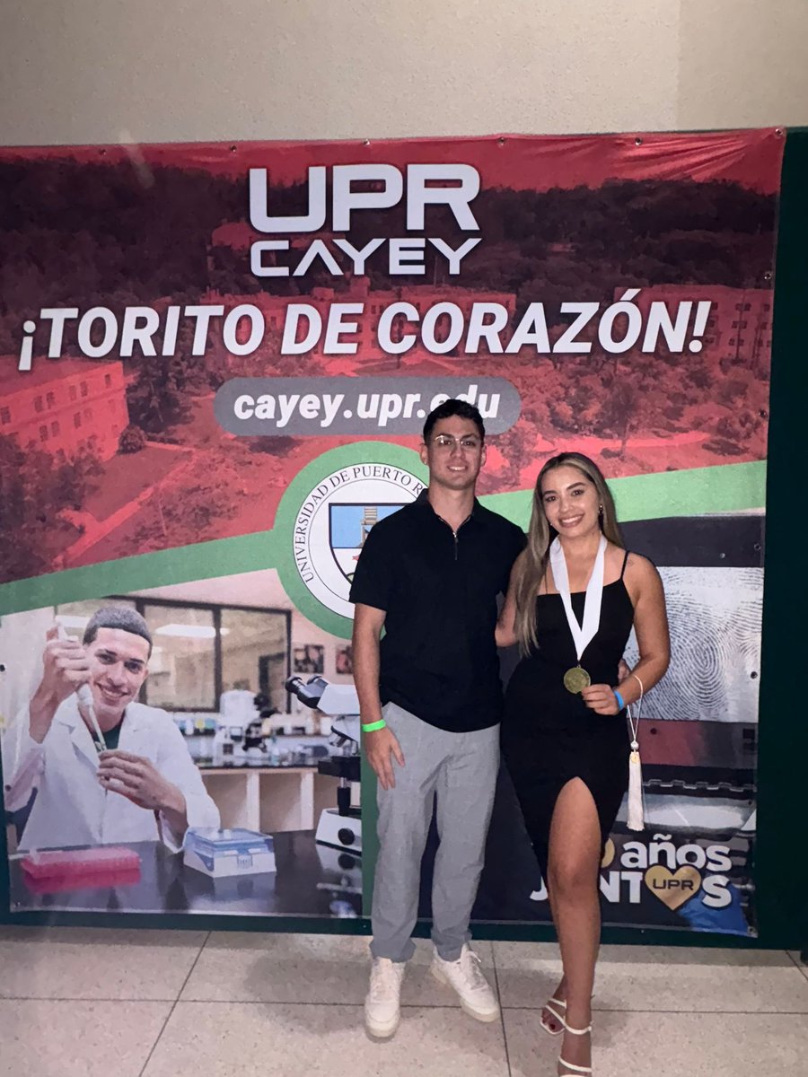 ¡Felicidades a nuestra interna de verano Girelys Ortiz Pérez! 👩🏻‍🔬🎓

Ayer fue reconocida en la Ceremonia de Premiación de la Clase Graduanda 2025 de la Universidad de Puerto Rico en Cayey, donde recibió el honor de Magna Cum Laude por su Bachillerato en Ciencias Naturales con