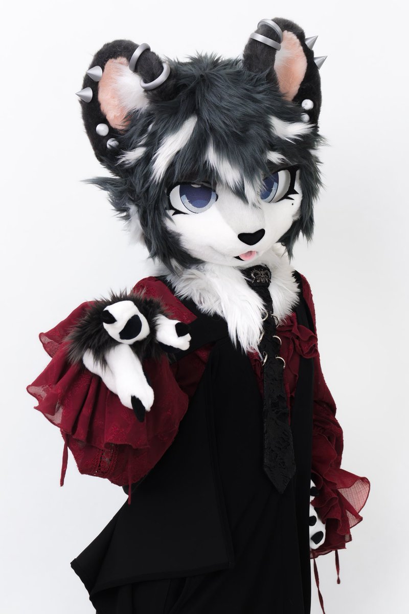 🐯🩶CM complete🐯🖤 

#fursuit #fishmanworks