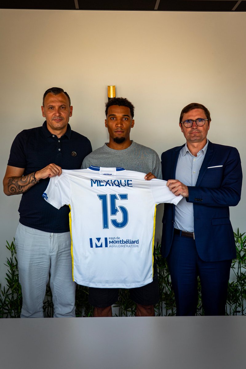 𝘕𝘰𝘮 : Jonathan Mexique
𝘗𝘰𝘴𝘵𝘦 : Milieu de terrain polyvalent
𝘈𝘨𝘦 : 30 ans
𝘛𝘢𝘪𝘭𝘭𝘦 : 1m76
𝘗𝘪𝘦𝘥 : droit
𝘕𝘶𝘮𝘦́𝘳𝘰 : 15

 #MercatoFCSM