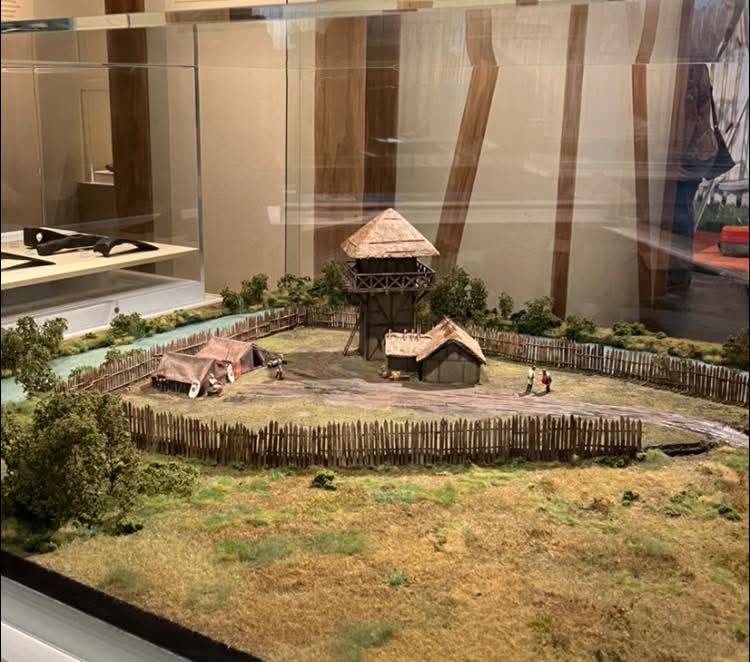 BBB Noord-Holland is aanwezig bij de opening Romijnen op de Uitkijk. Geopend door Jelle Beemsterboer. Namens de fractie was @Ingrid de Sain aanwezig. Met veel belangstelling zijn de nieuwe archeologische vondsen bekeken. 
#BBB #cultuur #archeologie