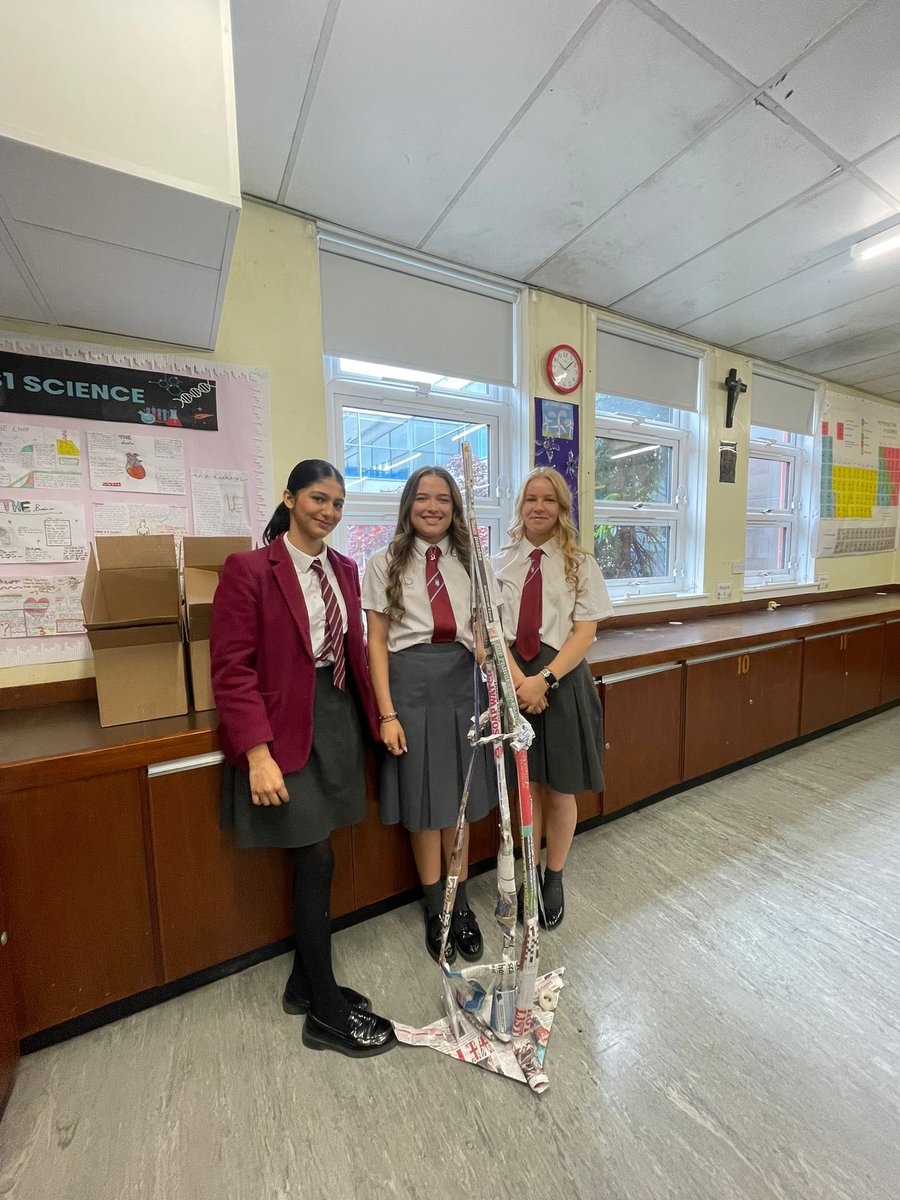 St. Ninian's Chemistry tweet media