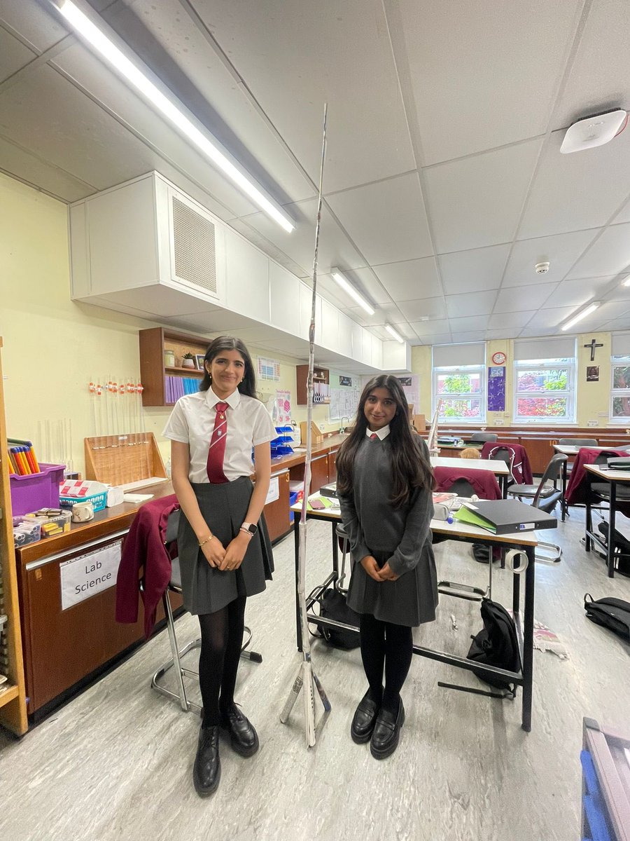 One of our Scientific Technologies classes with the towers they created during ‘Sky is the Limit’ team building activity. Pupils identified meta skills which are essential for working as part of a successful team &amp; evaluated these afterwards <a href="/stninianshigh/">Saint Ninian's</a>