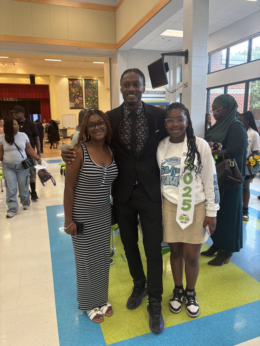 Dbennett2D's tweet photo. My 2nd graders about to be Middles schoolers congrats #5thGradeGraduation https://t.co/fLEzFC25kw